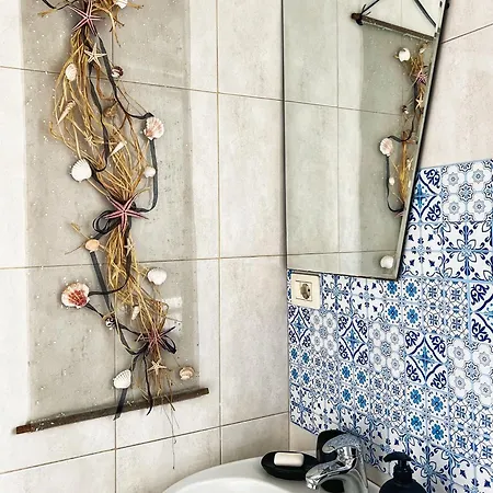 Sunny Central One-bedroom דירה טיראנה