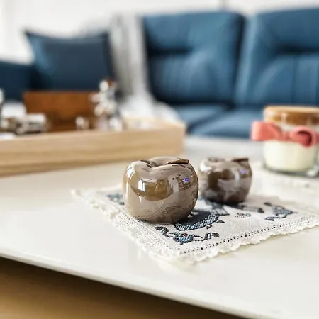 דירה Sunny Central One-bedroom טיראנה